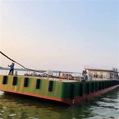 Plávajúce prístavisko pre pontónsku loď